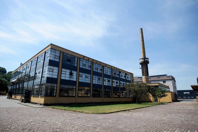 Transparenz und Leichtigkeit: Die Fabrik fr Schuhleisten   | Foto: dapd