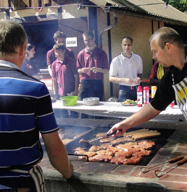 Nonstop grillen beim Waldfest des MV Umkirch  | Foto: Karin Wortelkamp