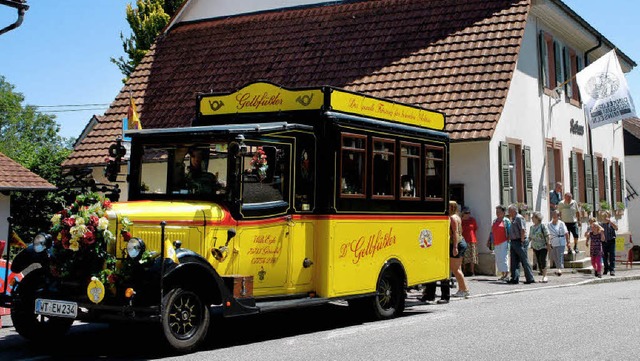 In den Gelbfler-Bus wollen alle Museumsbesucher einmal hinein.   | Foto: Nicole Mai