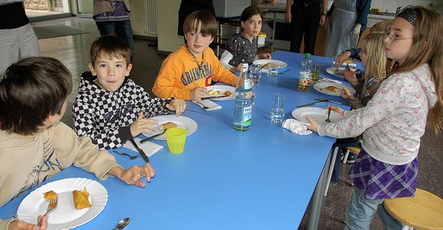 Ein warmes Mittagessen ist eines von v...e die Grundschule Kandern bereithlt.   | Foto: Langelott