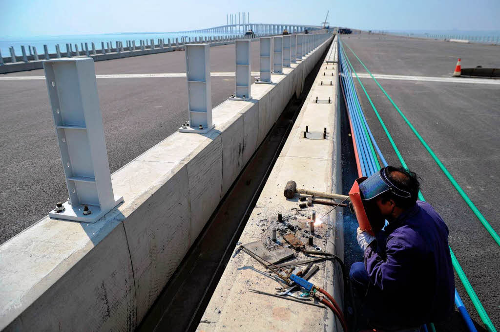 2,3 Millionen Tonnen Beton und 450.000 Tonnen Stahl wurden verbaut.