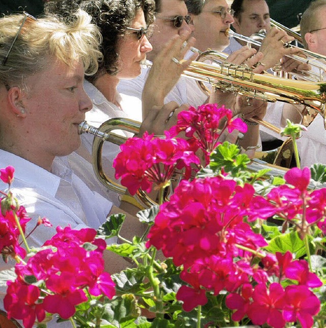 Blumen und Musik prgen das Fest in Hochsal.  | Foto: Archivfoto: Frse