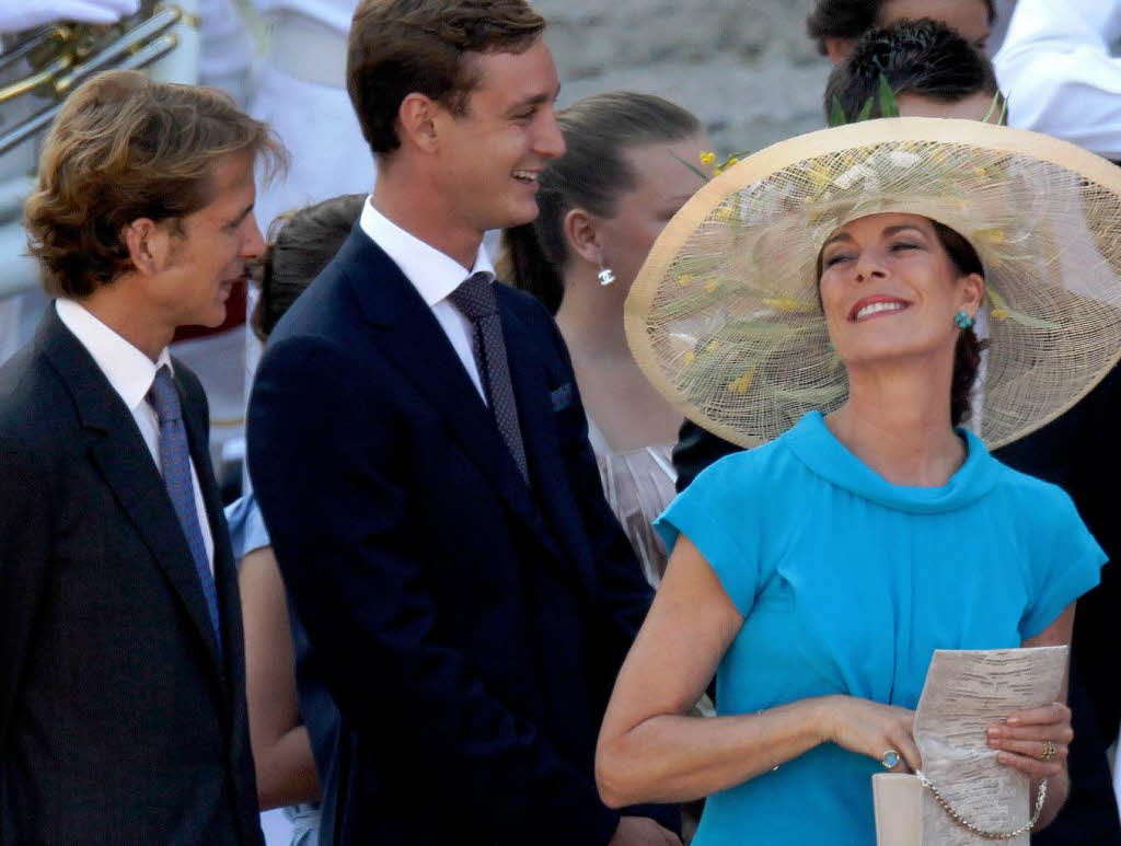 Pierre Casiraghi (M.) und Andrea Casiraghi (l.), die Neffen Frst Albert II., und ihre Mutter Caroline.