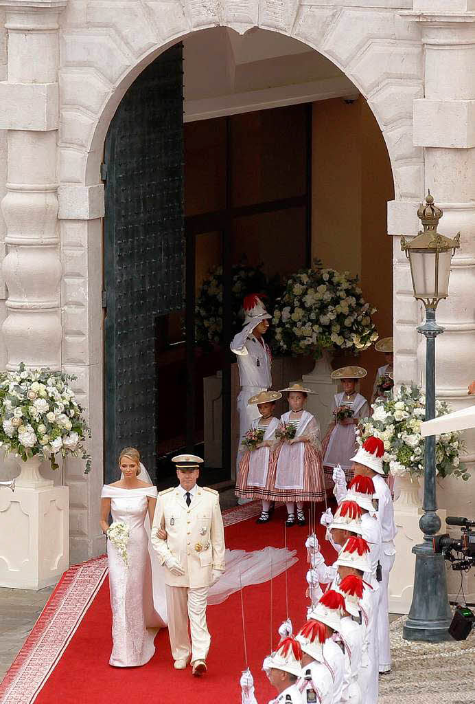 Frst Albert II. und Charlene von Monaco haben sich kirchlich getraut.