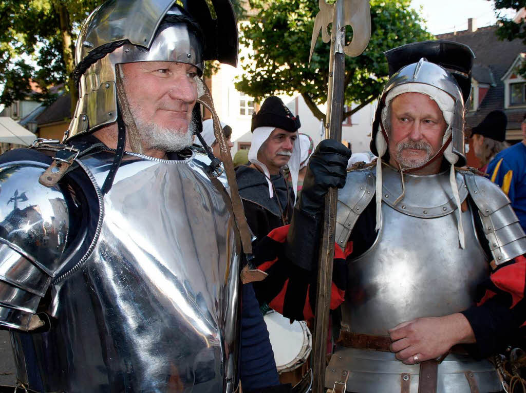 Jede Menge auf Hochglanz poliertes Blech präsentieren diese Ritter. Jede Menge auf Hochglanz poliertes Blech präsentieren diese Ritter.