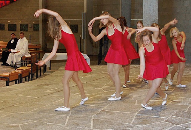 Tanz beim Turnfestgottesdienst.   | Foto: Trenz