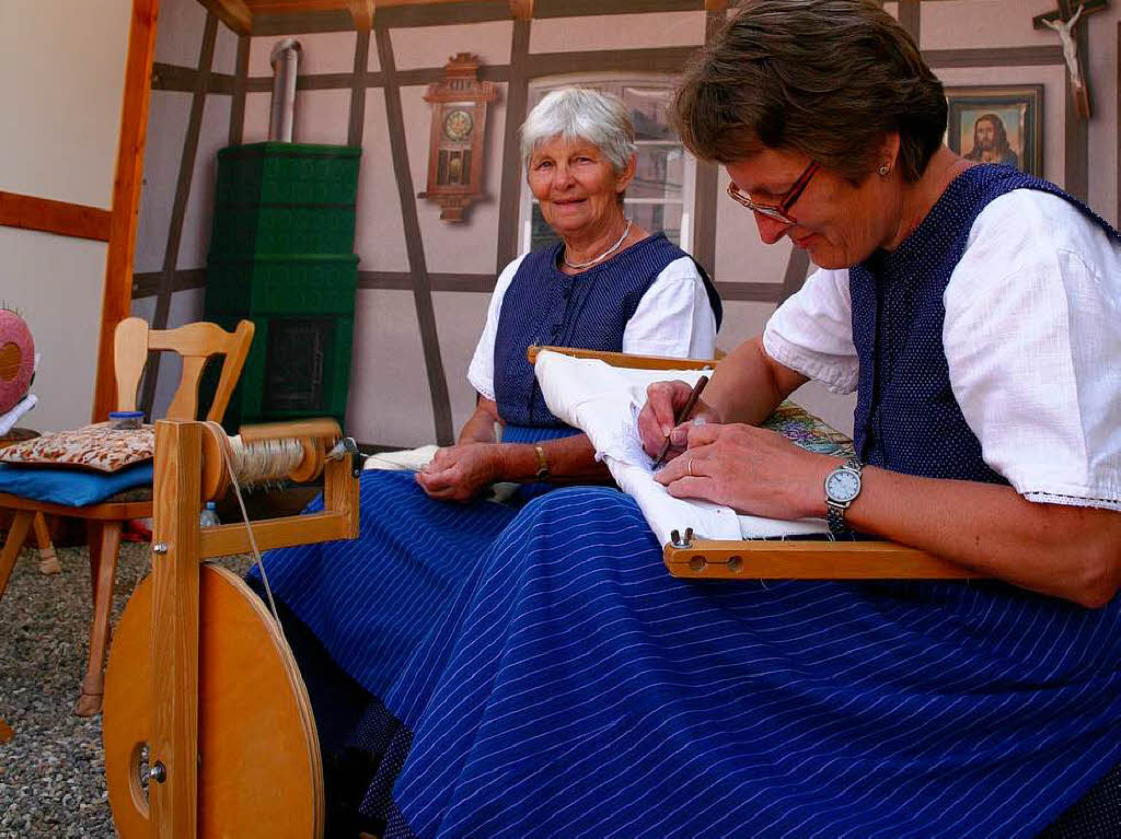 900 Jahre Dorfgeschichte Grafenhausen wurden beim Festumzug und in Themenhfen dargestellt.