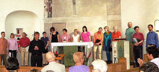Das Ensemble &#8222;Viva Voce&#8220; m...en der Gulbransson-Kirche in Steinen.   | Foto: Georg Diehl