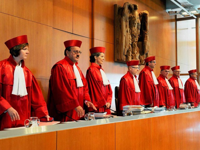 Der Zweite Senats des Bundesverfassung...d und andere notleidende Eurostaaten.   | Foto: dpa