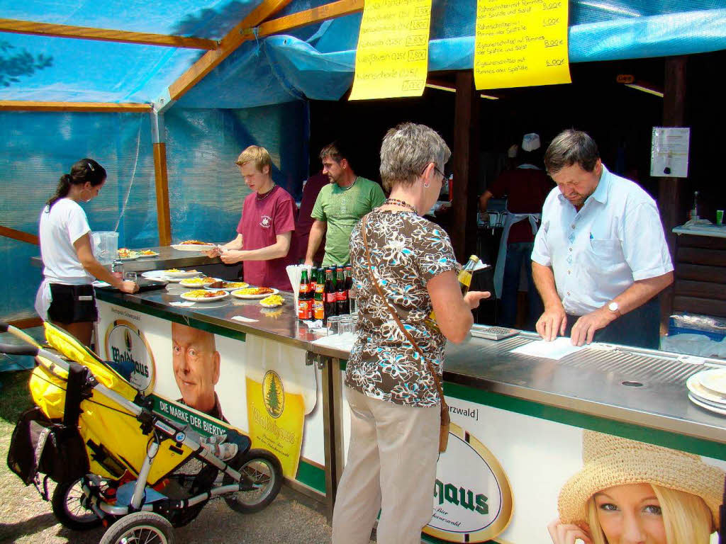 Musik und Geselligkeit standen beim Rastplatzfest im Mittelpunkt Musik und Geselligkeit standen beim Rastplatzfest im Mittelpunkt