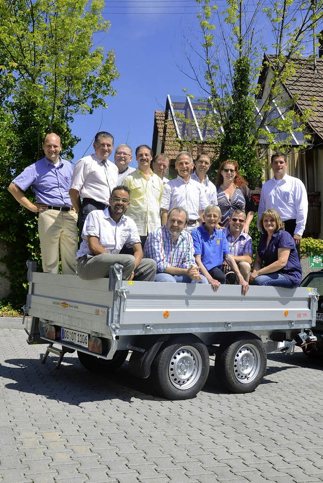 Durbacher Wirte, die am Zusammenkommen...m originellen Gruppenbild mit Hnger.   | Foto: Nicolas Schmid