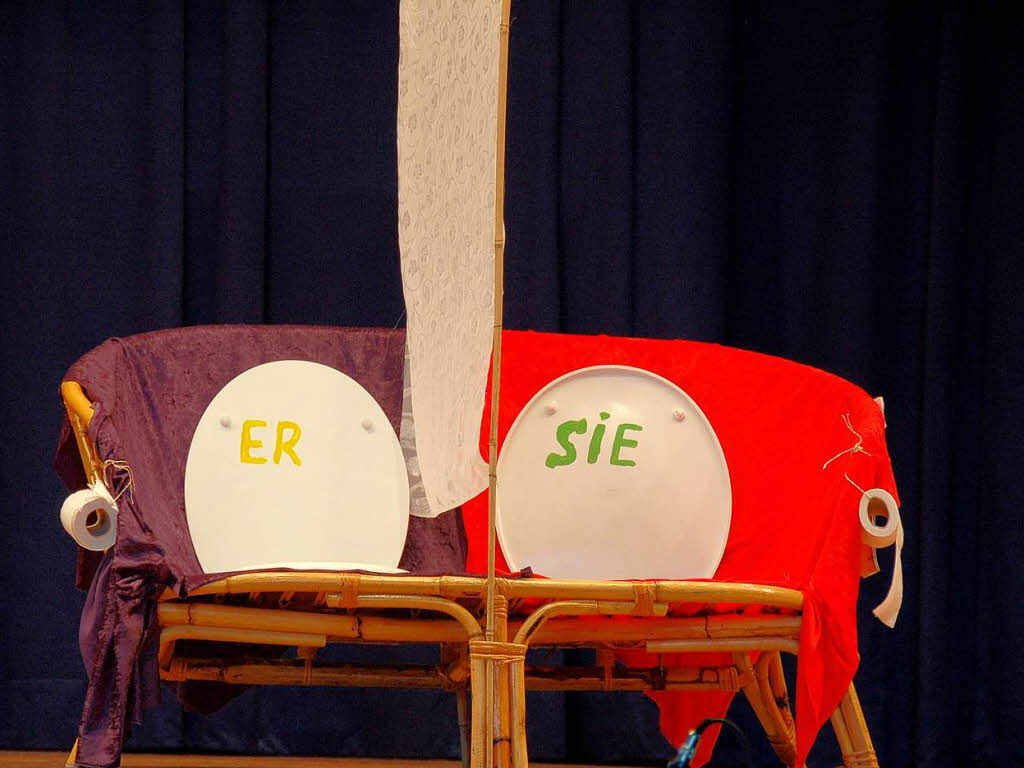 Verrckte Mbel: Klasse 7 der Ren-Schickele-Schule Badenweiler