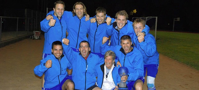 Das Fuballteam &#8222;Appollo&#8220; ...den Sieg unter 16 Mannschaften davon.   | Foto: Privat