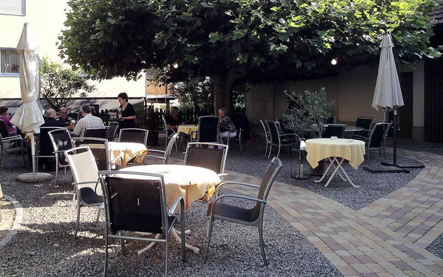 Das neu gestaltete Gartenrestaurant des Wiesentler Hofs in Maulburg   | Foto: Silke Hartenstein