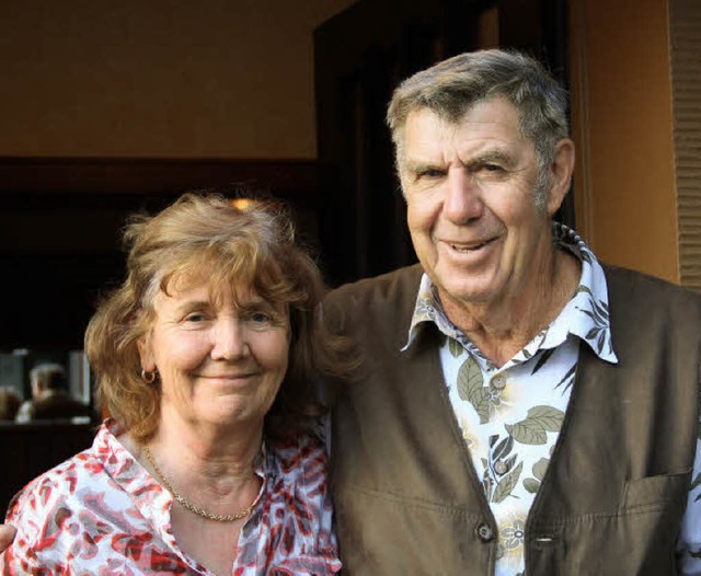 Hans Behm reiste mit seiner Frau Selma...treffen der Fahrnauer Volksschule an.   | Foto: Monika Weber