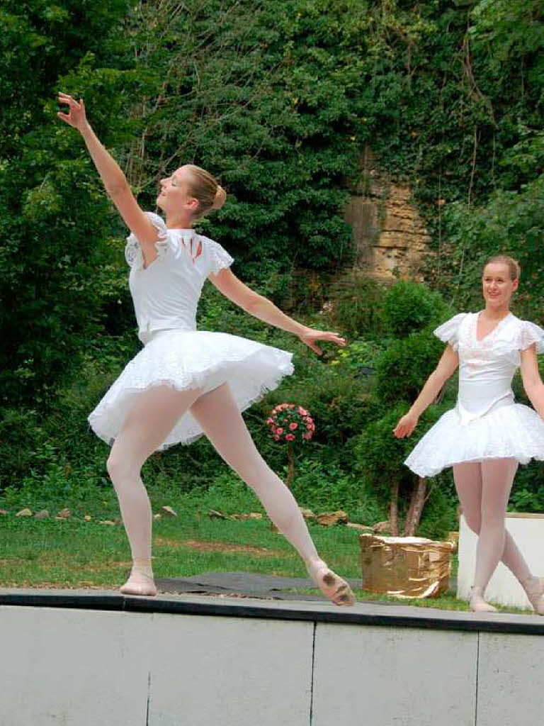 Anmut und Krperbeherrschung gehren zu einer gelungenen Ballettdarbietung.