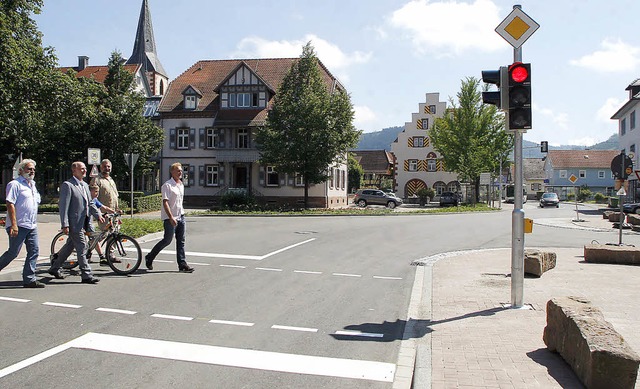 Flssiger und  sicherer soll der Verke...der neuen Ampelanlage knftig rollen.   | Foto: heidi fssel