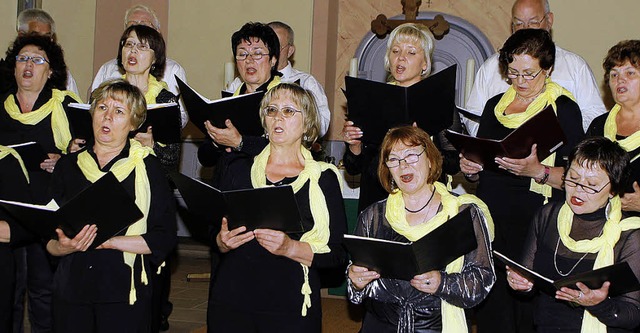 Der Deutsch-Russische Chor singt in der Martinskirche.   | Foto: Heidi Fssel