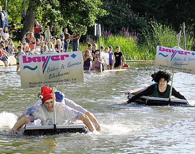 Wer kommt beim Badewannenrennen am schnellsten voran?   | Foto: Veranstalter