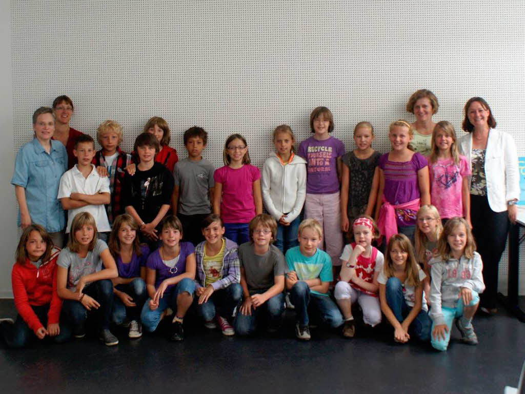 Die Klasse 4v der Johann-Peter-Hebel-Grundschule mit ihrer Lehrerin Barbara Klementz
