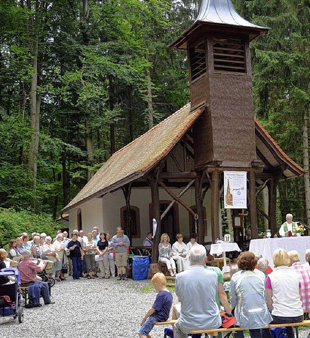 Rund 150 Pilger besuchten die Brudertalkapelle.   | Foto: herz-jesu-gemeinde