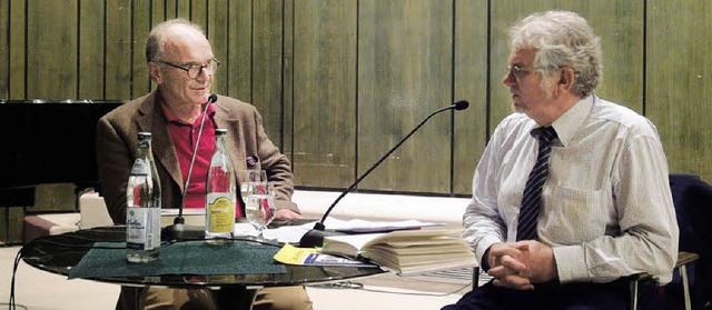 Martin Mosebach (links) im Gesprch mit Heinz Setzer   | Foto: Hartenstein