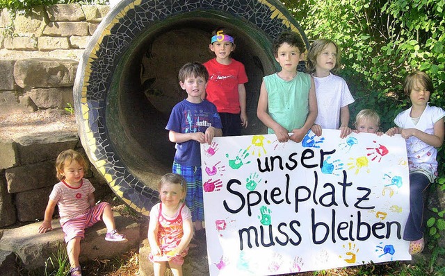 Klare Ansage: Diese Kinder wollen den ...en und keine Strae an seiner Stelle.   | Foto: privat