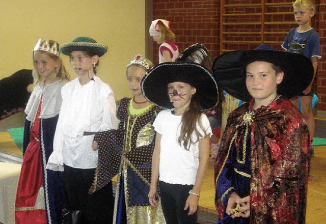 Die Darsteller des Musicals &#8222;Der...m Sommerfest der Grundschule Wallbach   | Foto: Michelle Born