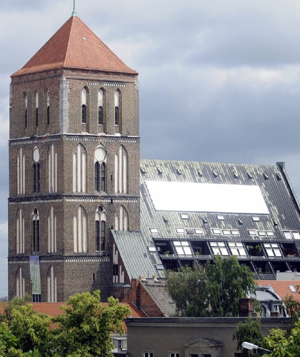 Ungewöhnlich belebt: Seit 25 Jahren is...der Nikolaikirche in Rostock bewohnt.   | Foto: dapd