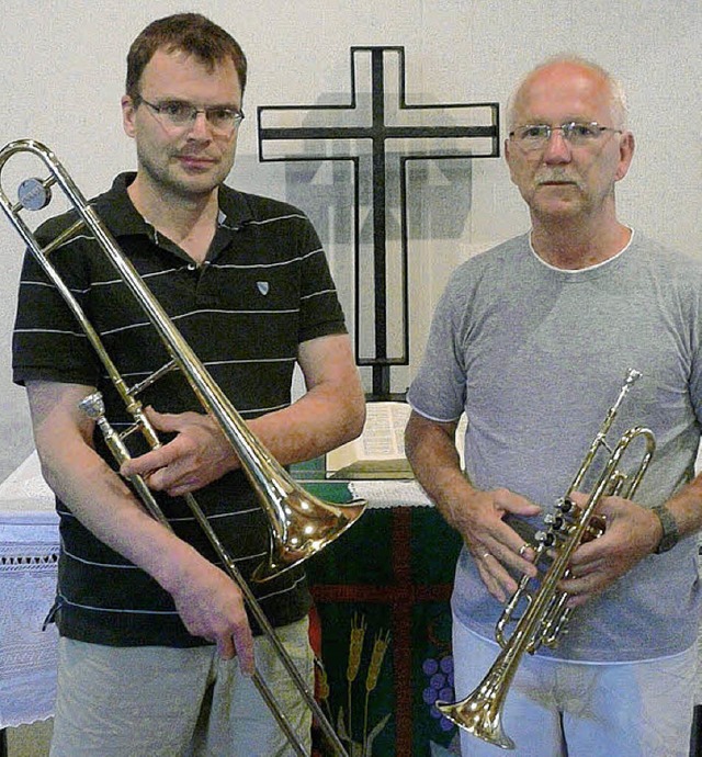 Sie leiten den Posaunenchor: Hans-Peter Lukesch (rechts) und Dirk Jaenicke.   | Foto: Reiner Beschorner