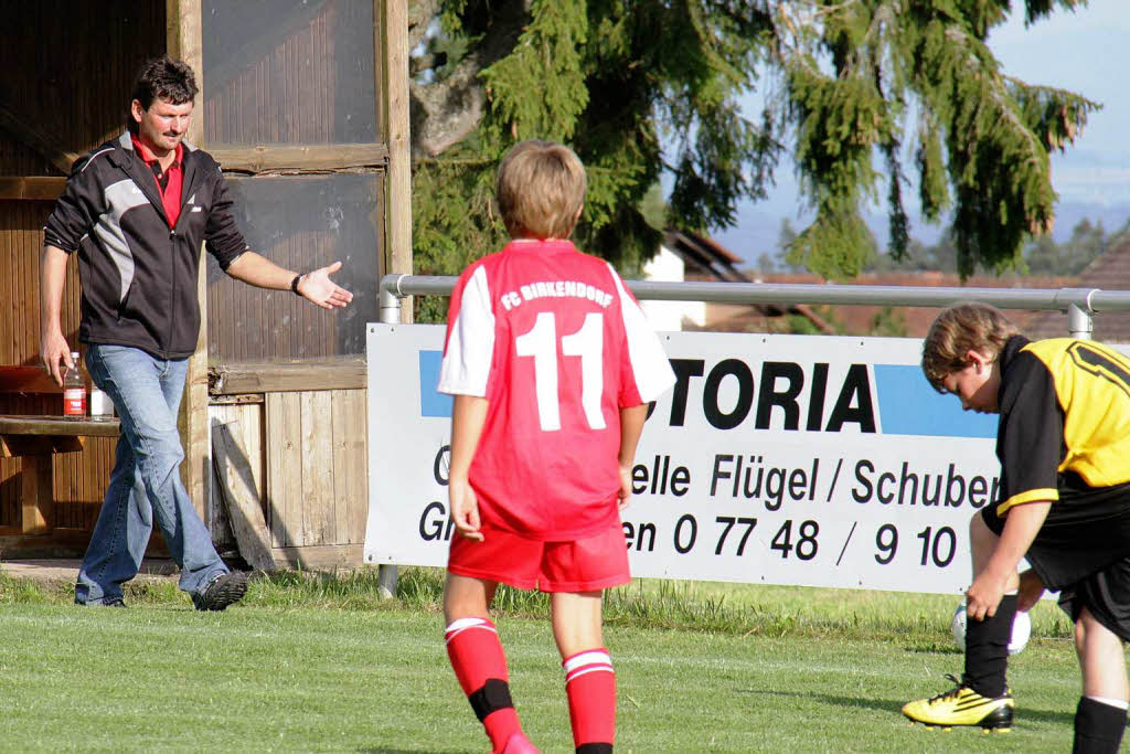 Trainer Rainer Baumgrtner vom FC Birkendorf
