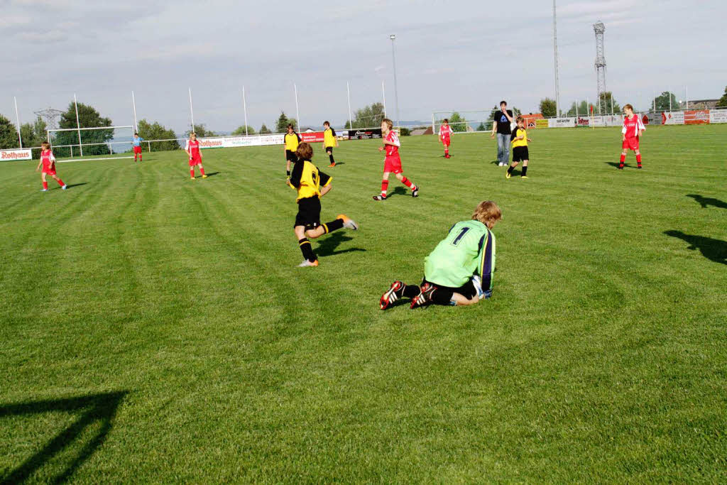 D-Jugendspiel: Zum Auftakt der Mettenberger Sporttage spielte die Spielgemeinschaft VfB Mettenberg/Grafenhausen gegen den FC Birkendorf. Die Gste konnten das Spiel klar mit 13:0 Toren gewinnen.