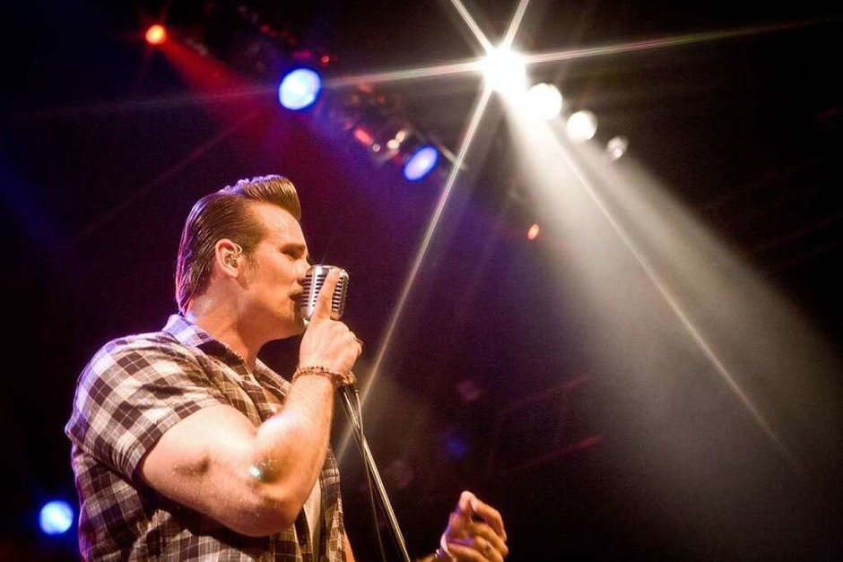 Starke Arme, starke Stimme gehören zum ZMF-Auftritt von The Baseballs. (Foto: Janos Ruf) Starke Arme, starke Stimme gehören zum ZMF-Auftritt von The Baseballs. (Foto: Janos Ruf)