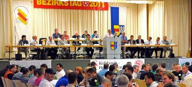 Im Fuball-Bezirk herrscht Harmonie, d...in der Geroldseckerhalle Reichenbach.   | Foto:  Wolfgang Knstle