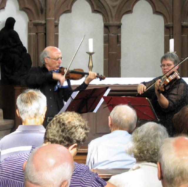 Antonio Pellegrini und Cornelia Anusch...r Tennenbacher Kapelle ein Mozart-Duo.  | Foto: Hildegard Karig
