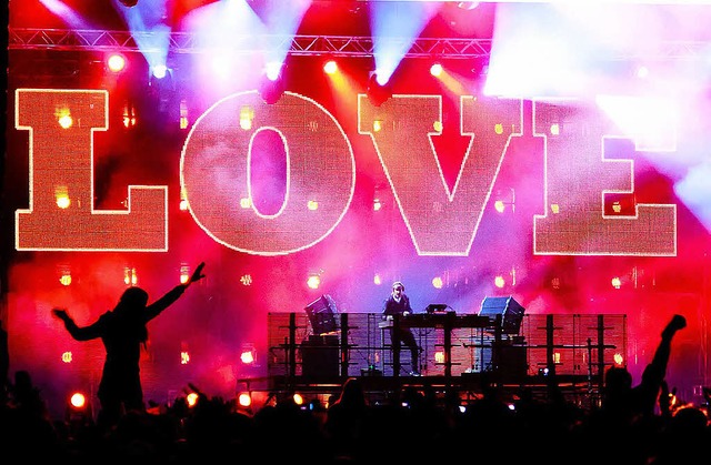 Wenn die Liebe bernimmt: David Guetta auf der Kanzel   | Foto: Dominic Rock