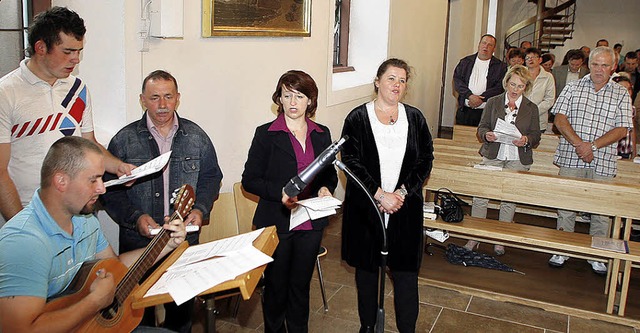 Beten und Singen in Polnisch und Deutsch in St. Johannes.   | Foto: h. fssel