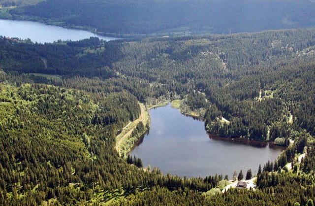 Am Kanal zwischen Windgfllweiher und ...soll ein Wasserkraftwerk gebaut wreden  | Foto: Horst A. B