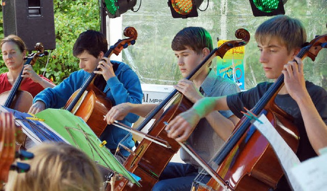 Beim Playoff-Konzert  war ein vielseit...renkirchener Cellisten spielten auf...  | Foto: Axel Drber