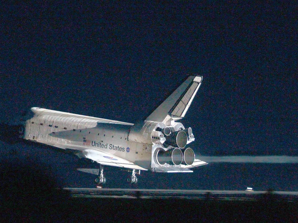 Atlantis kehrte wie geplant nach 13 Tagen im All zur Erde zurck und setzte auf dem Weltraumbahnhof in Cape Canaveral auf.