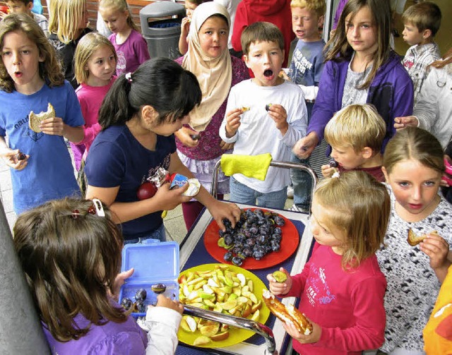 Das frische Obst ist ruck-zuck weg - Kreis Breisgau-Hochschwarzwald ...