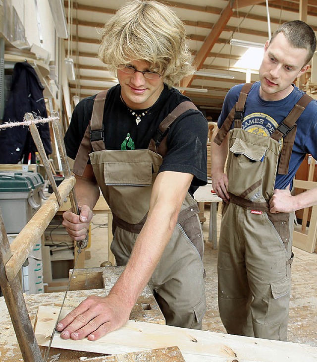 In Handwerk und Industrie im Hochschwarzwald sind noch viele Lehrstellen frei.   | Foto: DPA
