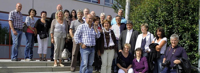 Die ehemaligen Realschler der Abschlu...Klassentreffen viele Erinnerungen aus.  | Foto: Privat