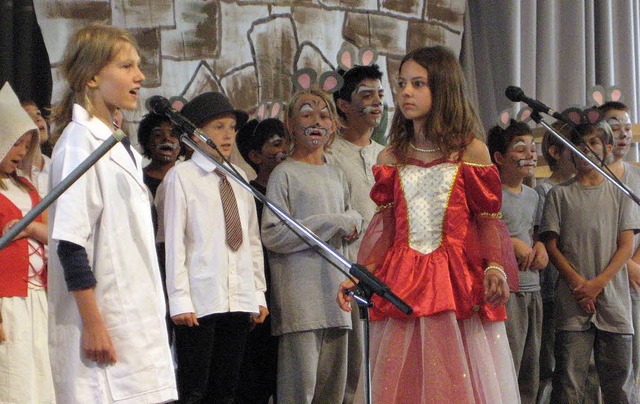 &#8222;Max und die Ksebande&#8220; hi...cal, das die Viertklssler auffhrten.  | Foto: schule