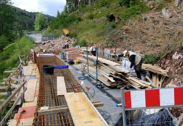 Sanierung des Brckles ber den Heitersbach in Ratienbuch  | Foto: Manfred-G. haderer