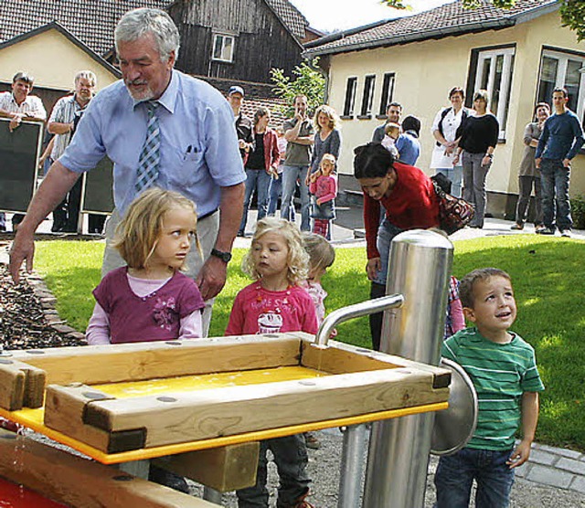 Mit Untersttzung des Ortsvorstehers F...bstverstndlich doppelt so viel Spa.   | Foto: heidi fssel