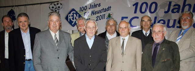 Zu Ehrenmitgliedern ernannt wurden die...gehren dem Verein seit 50 Jahren an.   | Foto: Dieter Maurer