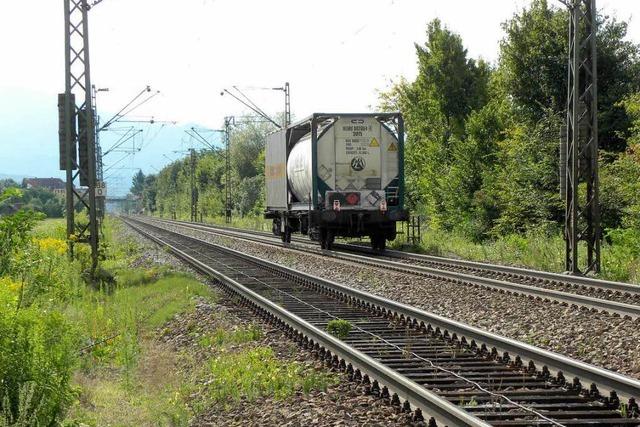 Güterzug verliert Waggon – Haken gerissen