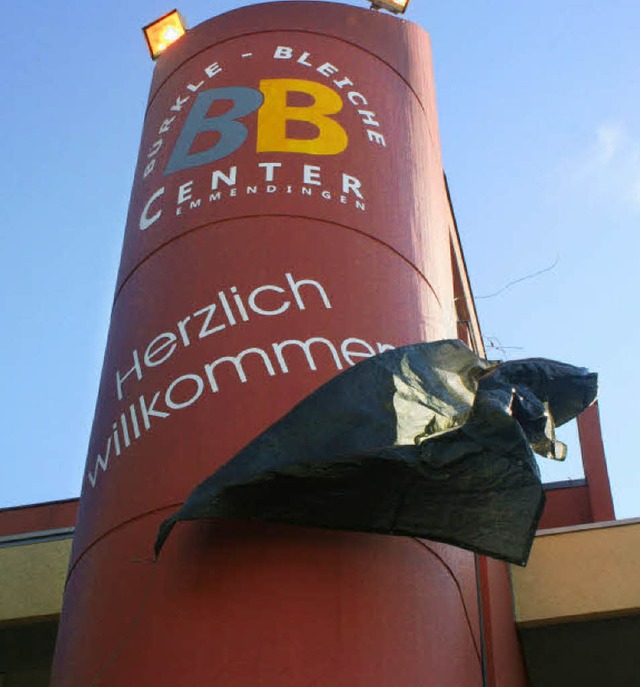 Die Hlle fiel, der neue Name fr das ...zentrum lesbar: Brkle-Bleiche-Center.  | Foto: Gerda Oswald