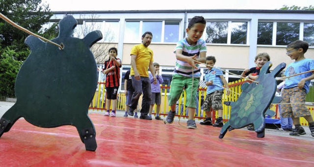 Ein Schildkrtenrennen gehrt zu den Attraktionen des Kinder-Jahrmarkts.   | Foto: Michael Bamberger